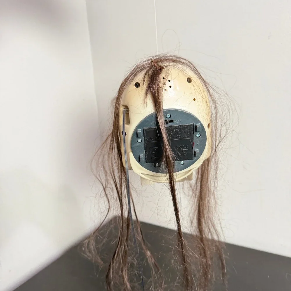 Gemmy Animated Hanging Skeleton Head Halloween Prop Light Up Eyes Moving Jaw